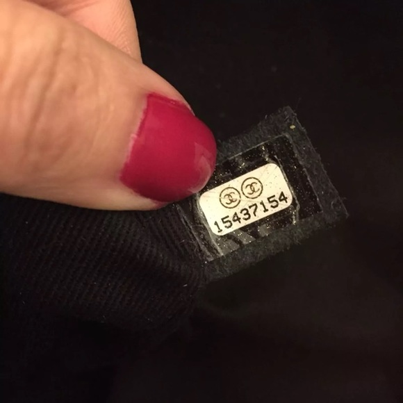 Chanel Hampton bag!  Black lambskin leather - Picture 4 of 4